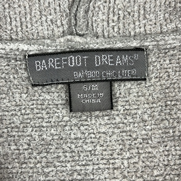 Barefoot Dreams Gray Cardigan Sweater Wrap Long Sleeve Size S/M - Picture 6 of 7